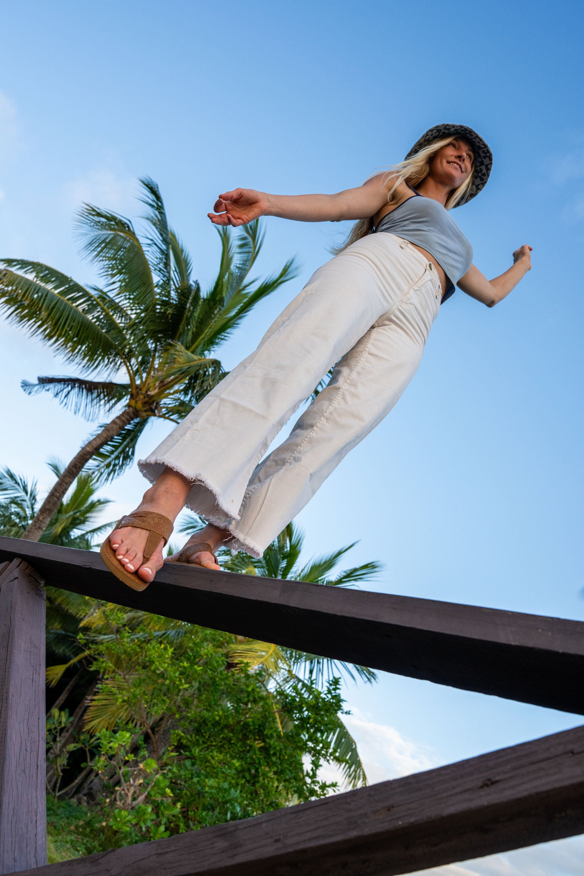 Flojos Grace - Women's Hooded Sandal - Tan Artisan (329)