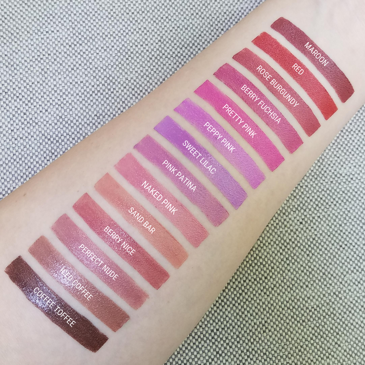 Aromi Beauty Natural Lipstick | Vegan + Cruelty-free