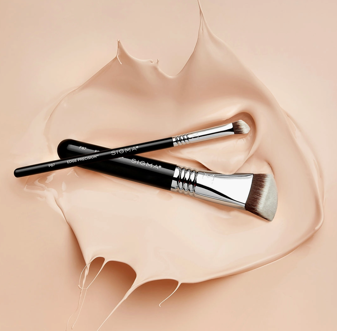 Sigma Beauty (F87) Edge Kabuki Brush