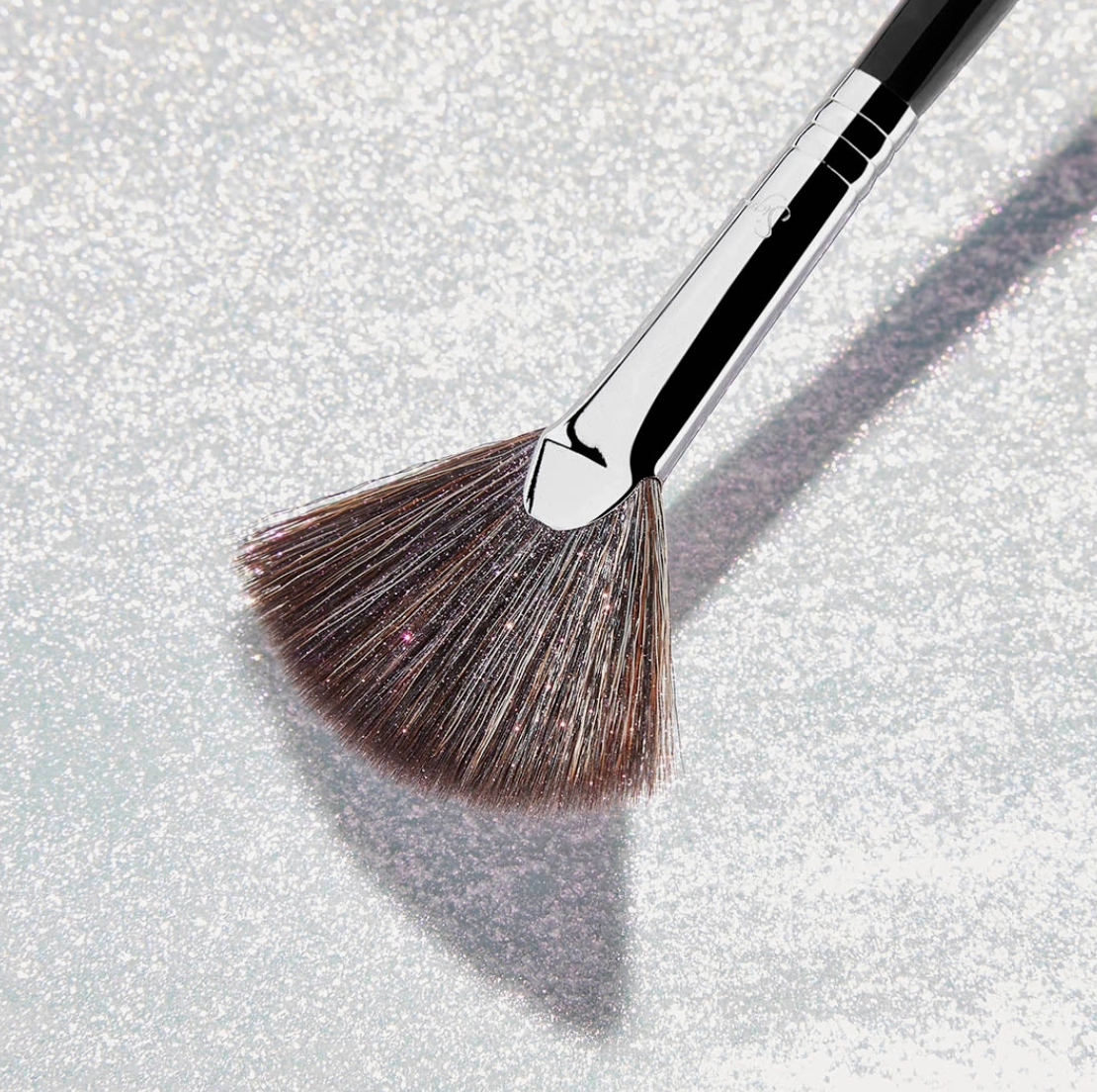 Sigma Beauty (F42) Strobing Fan