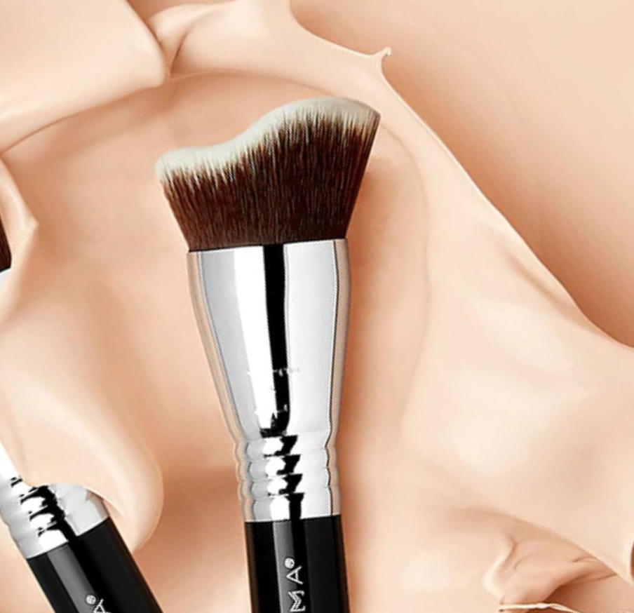 Sigma Beauty Curved Kabuki (F83)