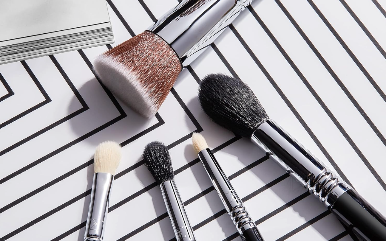 Sigma Beauty Pencil Brush (E30) - Black/Chrome