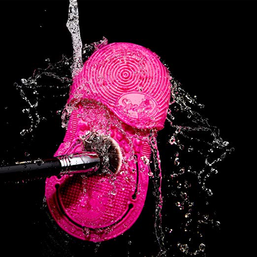 Sigma Beauty Spa® Express Brush Cleaning Glove - ADDROS.COM
