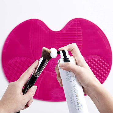 Sigma Beauty Sigmagic Brushampoo Foam Brush Cleaner - ADDROS.COM