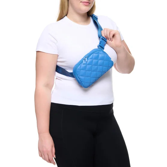 Lolë Unisex Quilted Belt Bag
