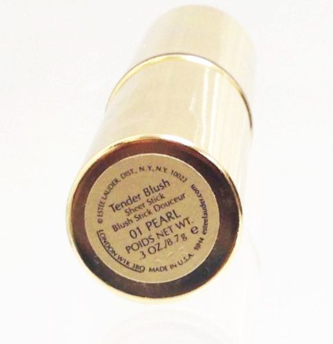 Estee Lauder Tender Blush Sheer Stick - Pearl (01)