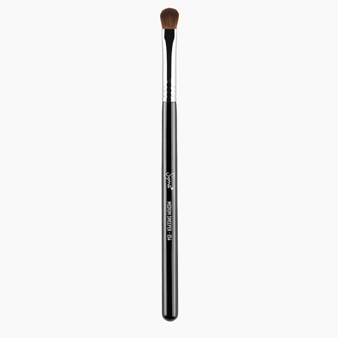 Sigma Beauty E54 Medium Sweeper Makeup Brush - ADDROS.COM